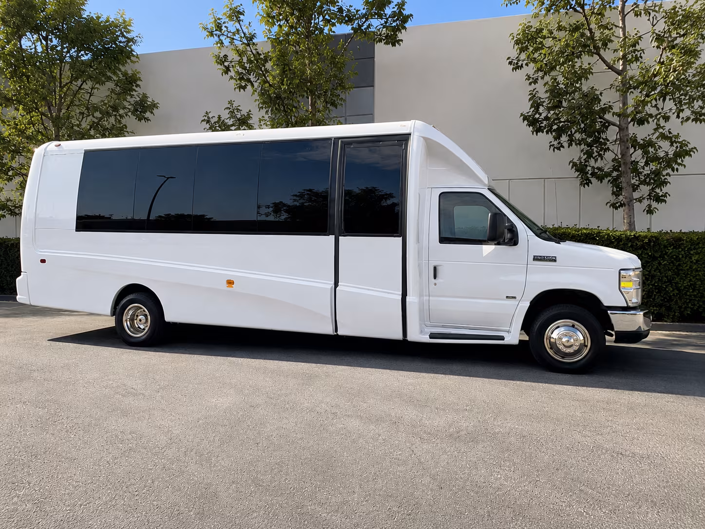book the perfect ride for your next airport transfer 2