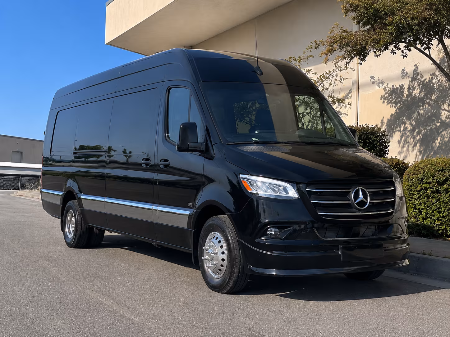 book the perfect ride for your next prom 2