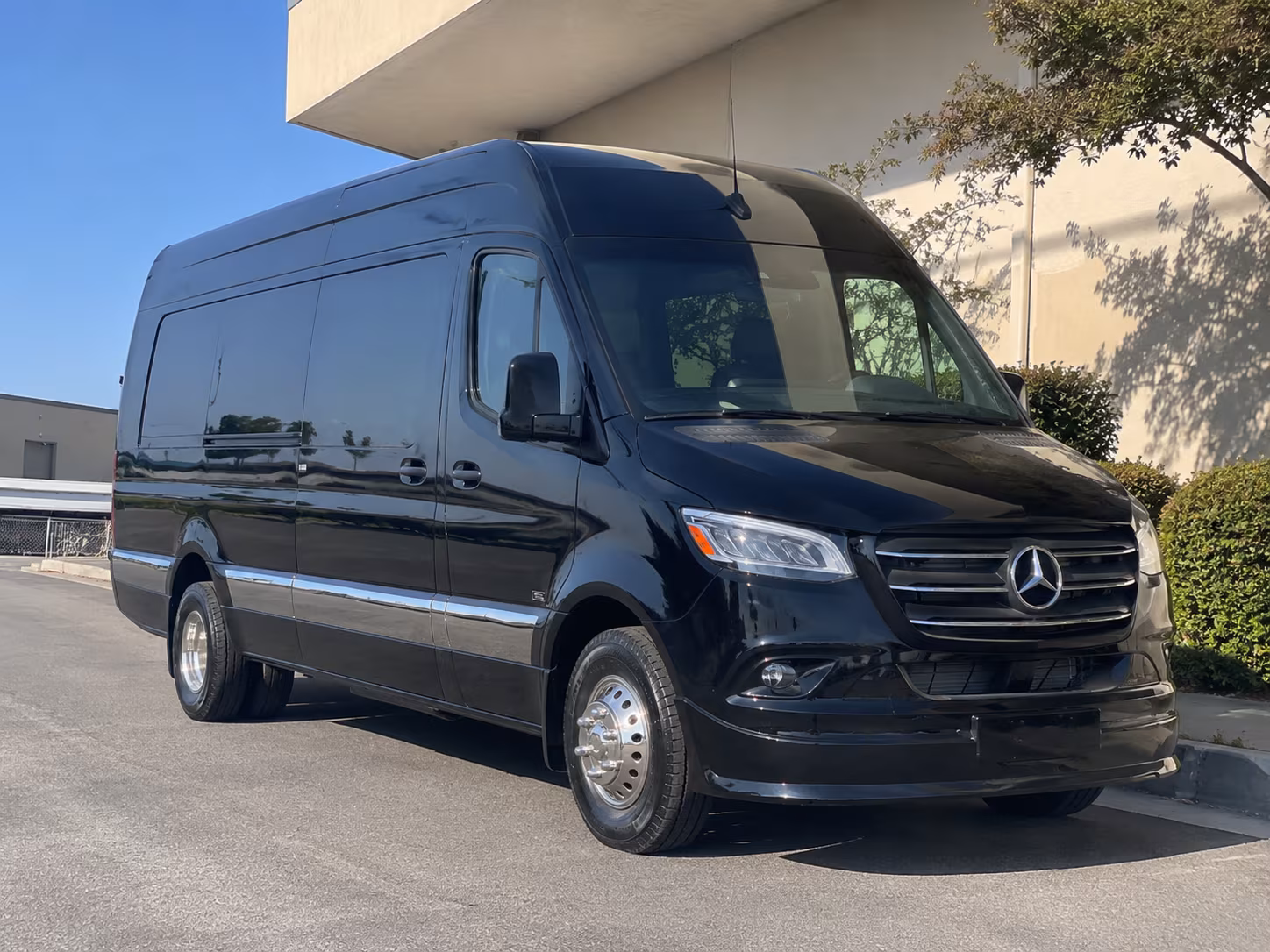 bus rental options for pittsburg trips