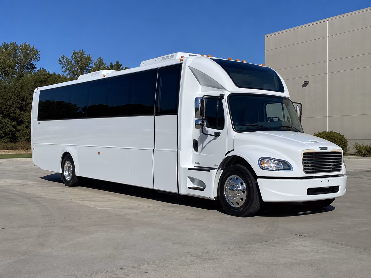 pittsburg 28 passenger party bus