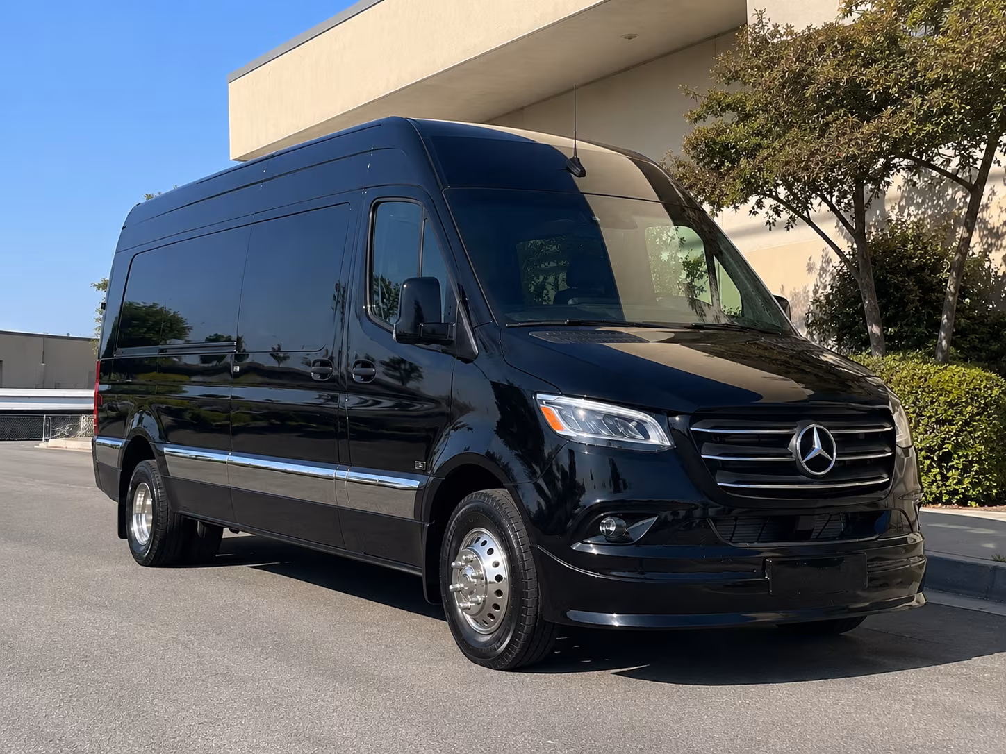 pittsburg sprinter van with driver