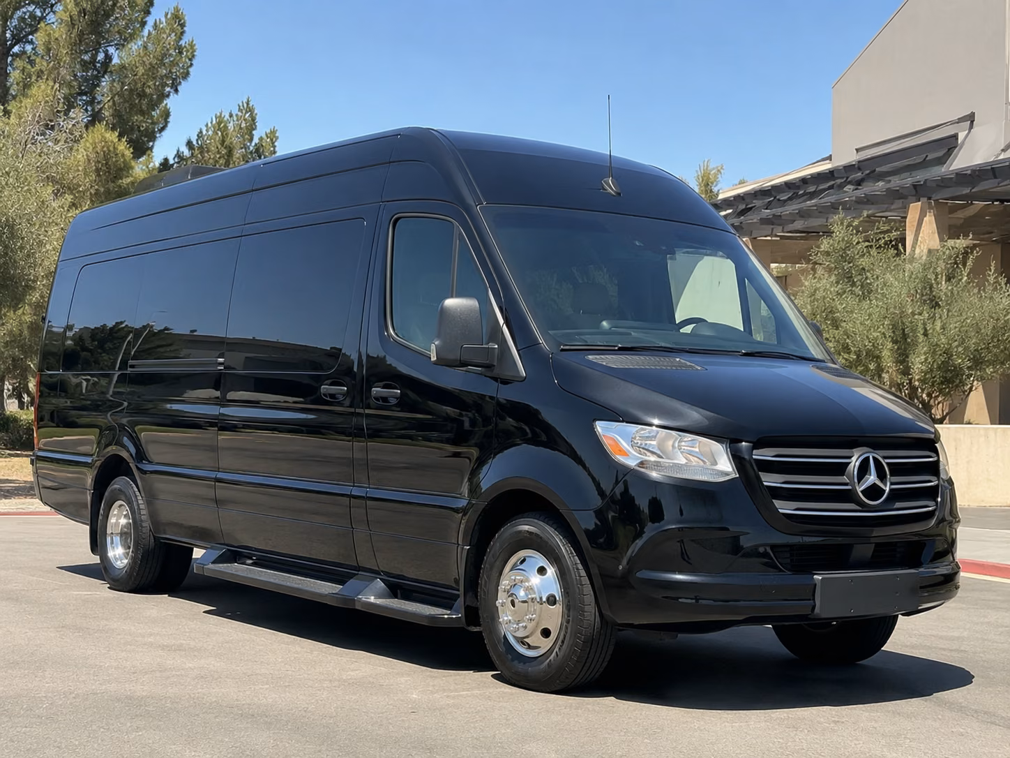 san francisco international airport shuttle buses from the east bay